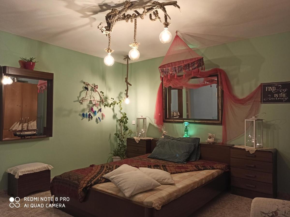 Aegina Town Traditional Lemon House ภายนอก รูปภาพ