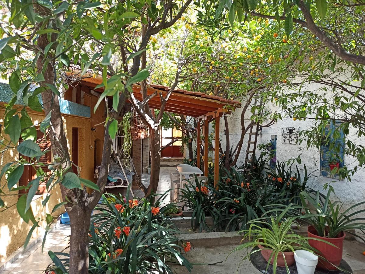 Aegina Town Traditional Lemon House ภายนอก รูปภาพ