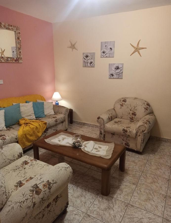 Aegina Town Traditional Lemon House ภายนอก รูปภาพ