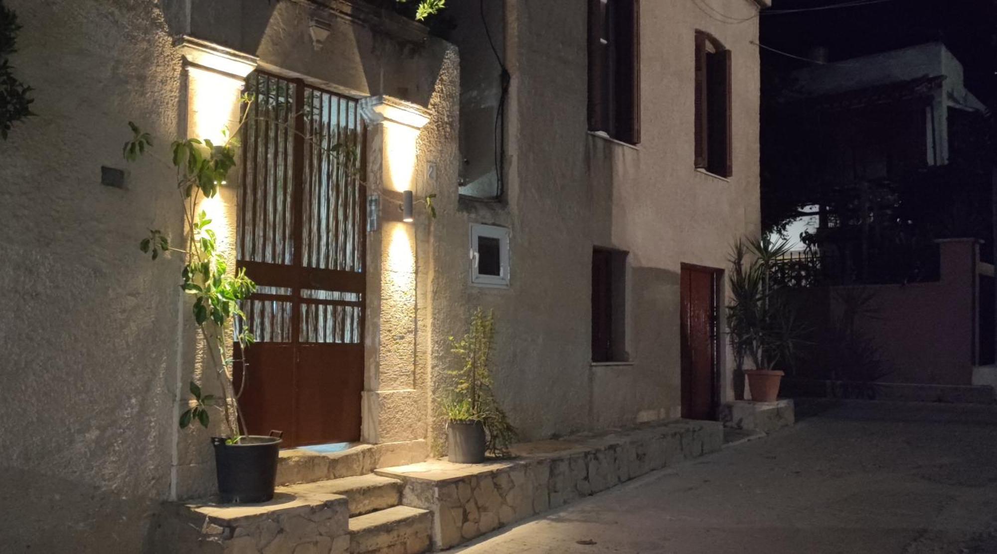 Aegina Town Traditional Lemon House ภายนอก รูปภาพ
